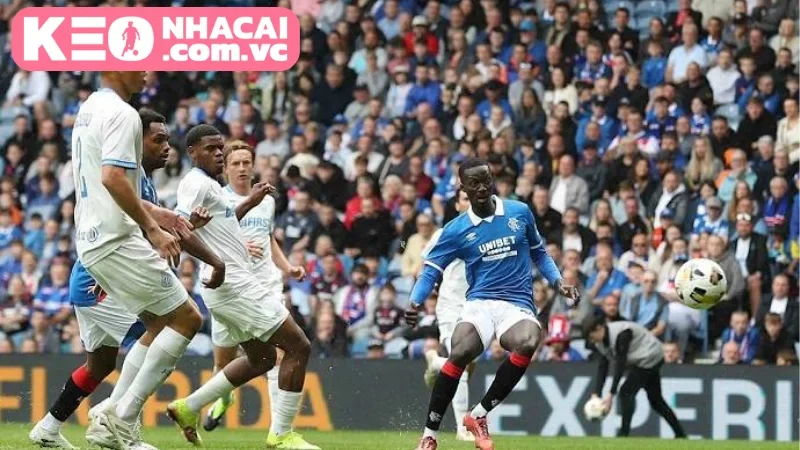 Chiến thuật của hai đội bóng trước giờ bóng lăn